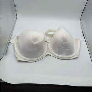 Cacique Women’s White Underwire Black Closure Bra 42DDD. F-24